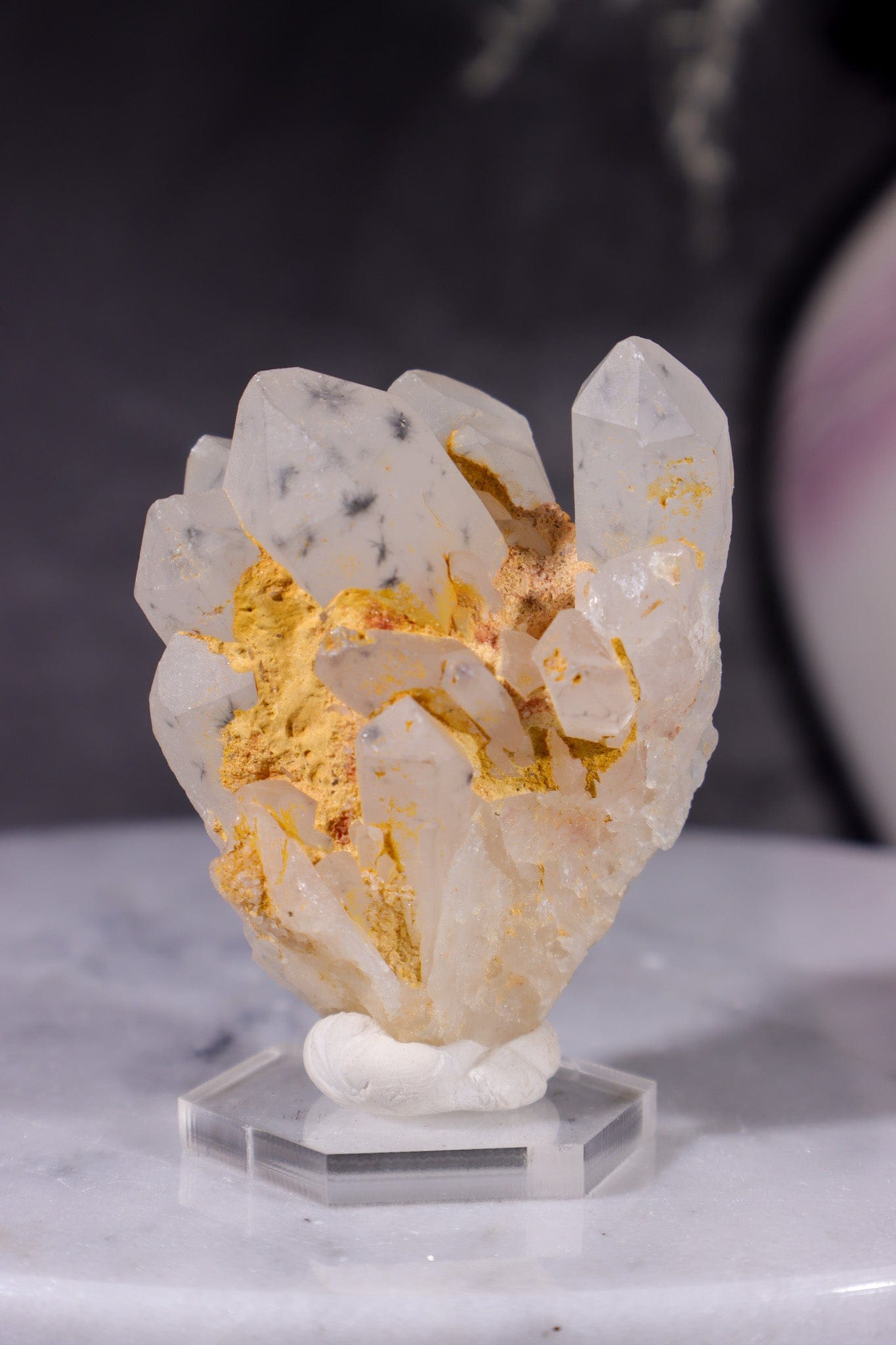 Hollandite in Quartz Specimen