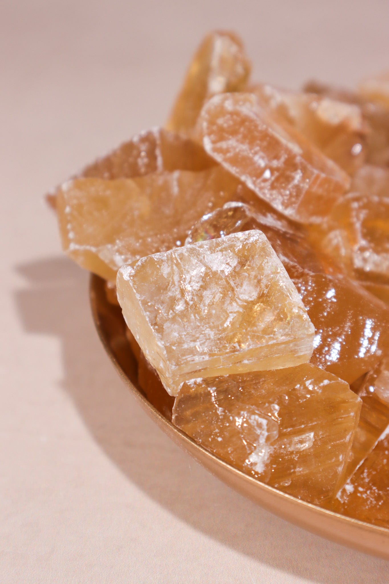 Honey calcite