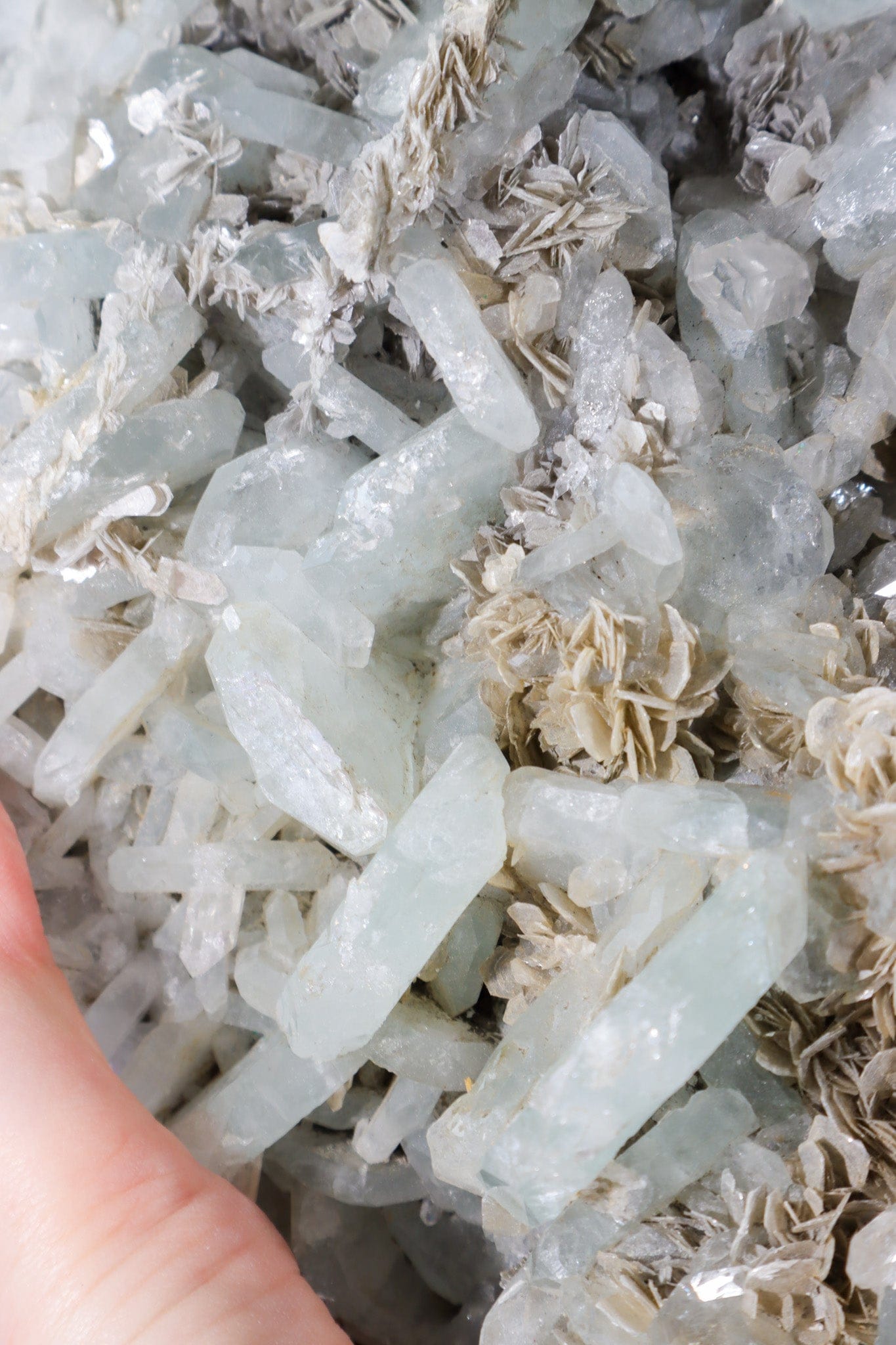 Aquamarine and Muscovite Specimen 2.8KG, China Specimen Tali & Loz Crystals