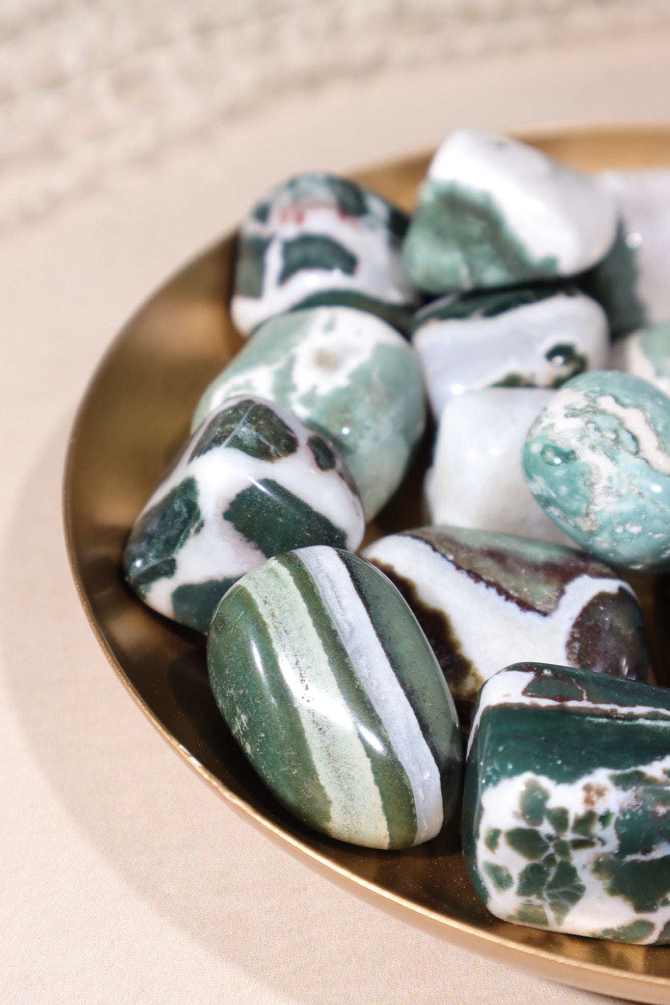 Green Sardonyx Tumblestones 15-25 mm - Tali & Loz Crystals