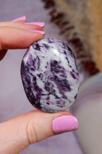 Kämmererite Palmstones | 4/5cm | India Palmstones Tali & Loz Crystals