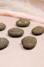 Kansas Pop Rocks 2cm, Kansas USA Minerals Tali & Loz Crystals