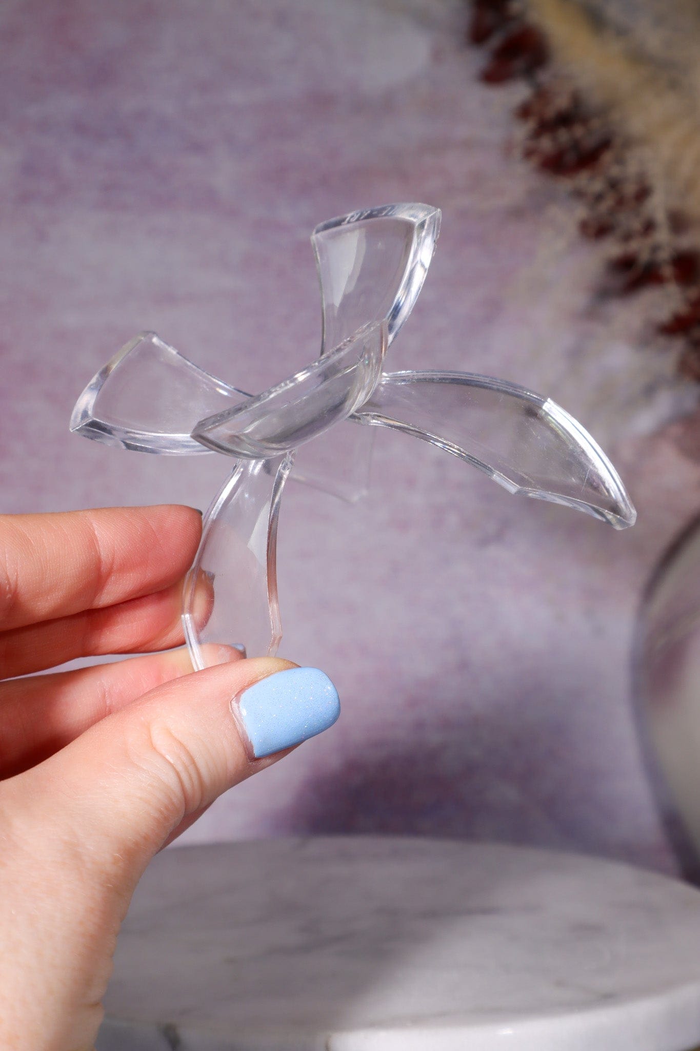 Large Clear Plastic Egg/Sphere Stand Specimen Stand Tali & Loz Crystals