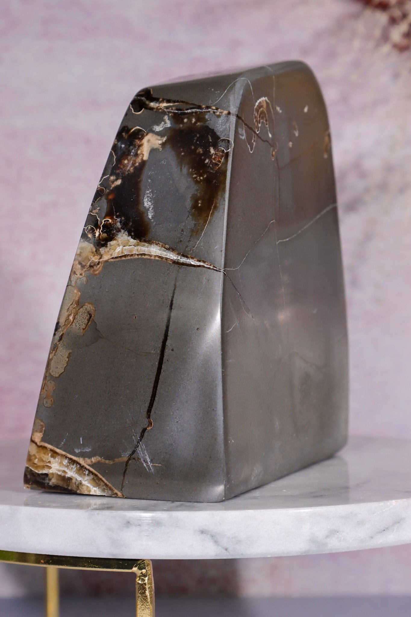 Marston Marble Freeform 1.6KG, Lower Jurassic, UK Fossil Tali & Loz Crystals