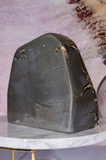 Marston Marble Freeform 1.6KG, Lower Jurassic, UK Fossil Tali & Loz Crystals