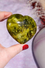 Serpentine Heart Carving 5.5cm, Madagascar Hearts Tali & Loz Crystals