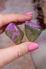 Stichtite Tumblestone | ~30mm | Tasmania, Australia Tumblestones Tali & Loz Crystals