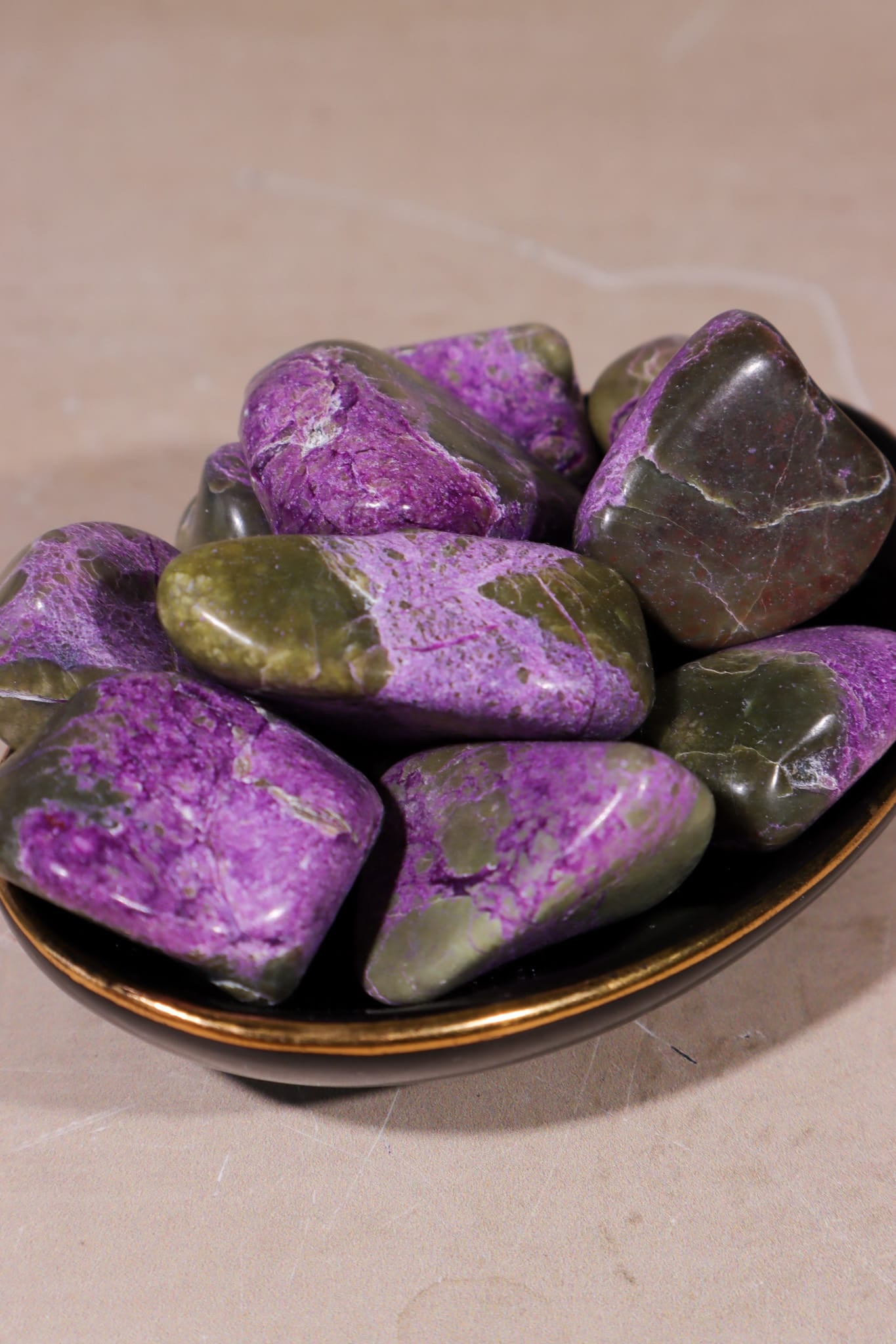 Stichtite Tumblestone | ~30mm | Tasmania, Australia Tumblestones Tali & Loz Crystals
