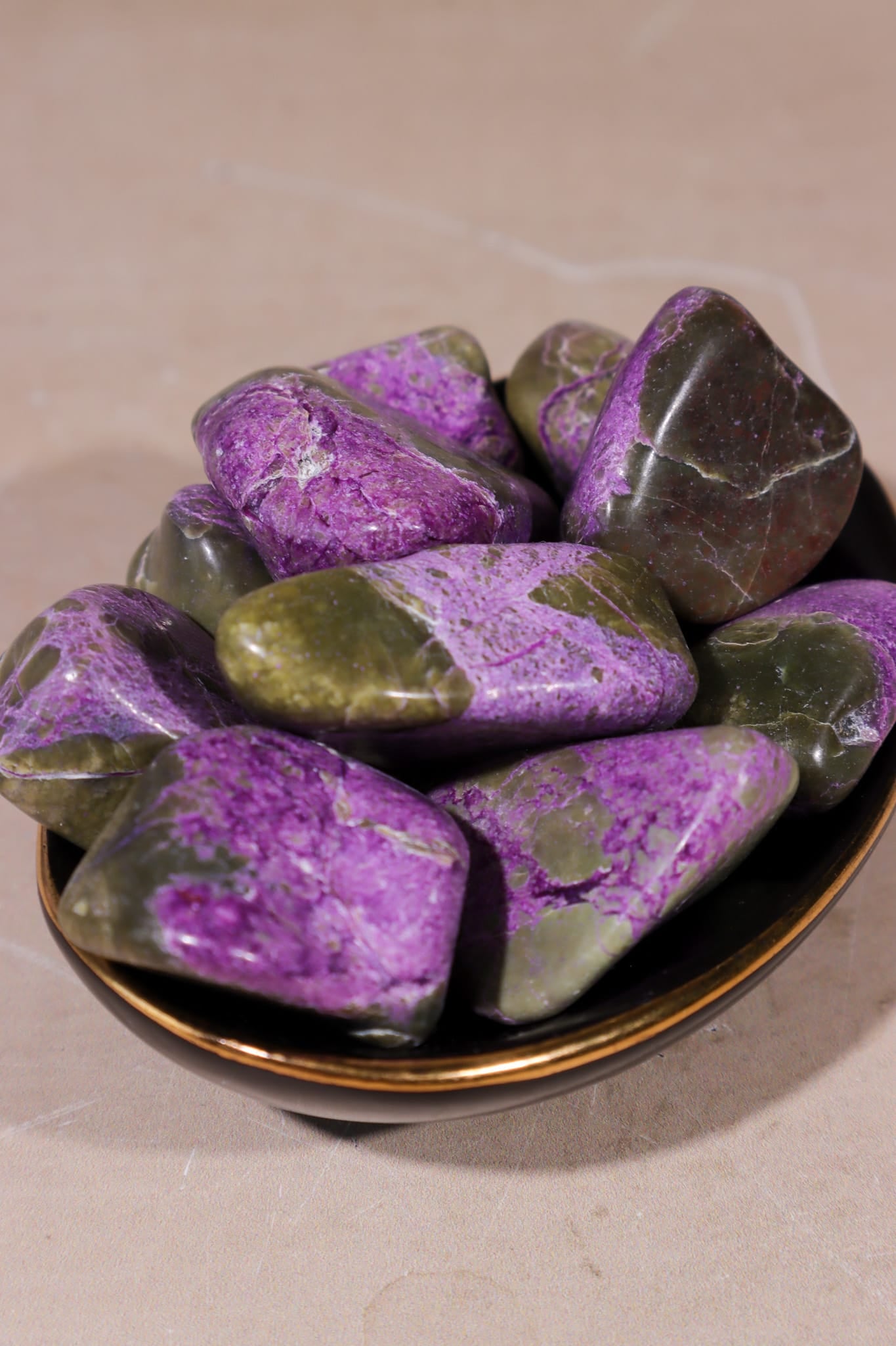 Stichtite Tumblestone | ~30mm | Tasmania, Australia Tumblestones Tali & Loz Crystals