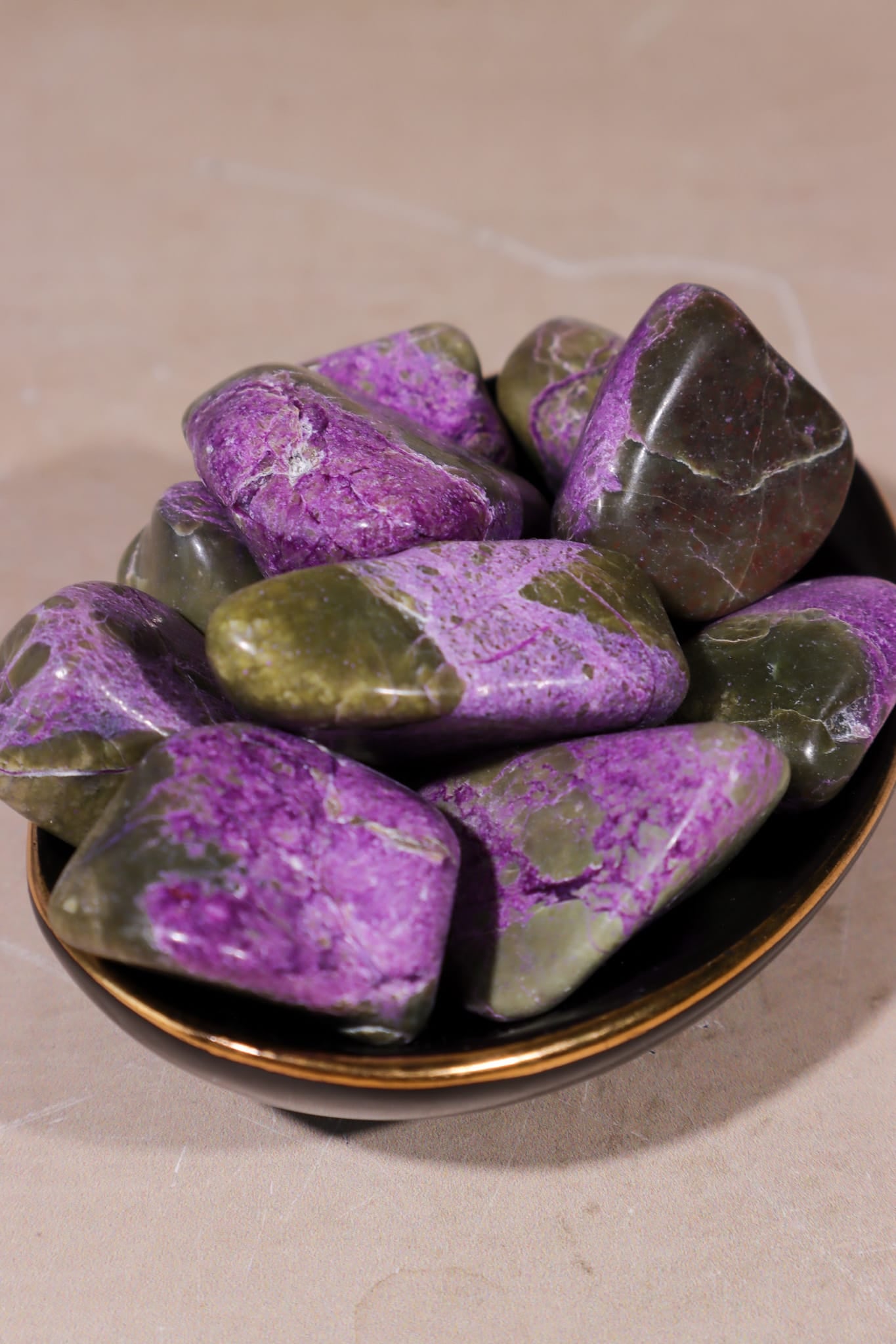 Stichtite Tumblestone | ~30mm | Tasmania, Australia Tumblestones Tali & Loz Crystals